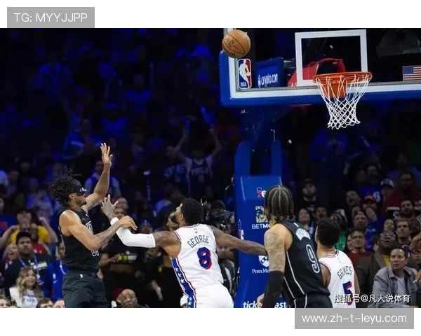 克拉克斯顿篮下连续吞下防守篮板 克拉克斯顿篮下连续吞下防守篮板